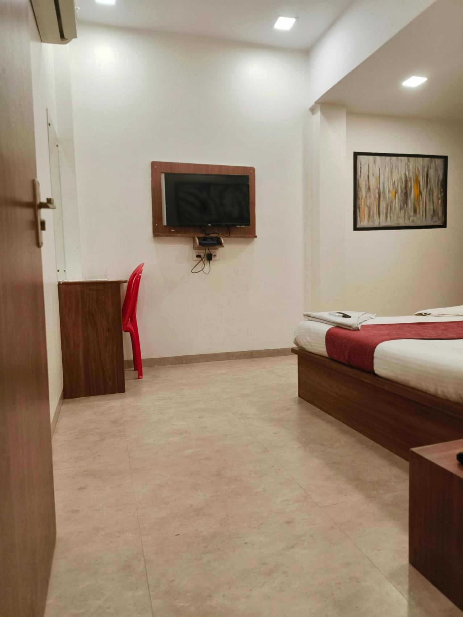 Hotel Beach Crown Juhu 뭄바이 외부 사진