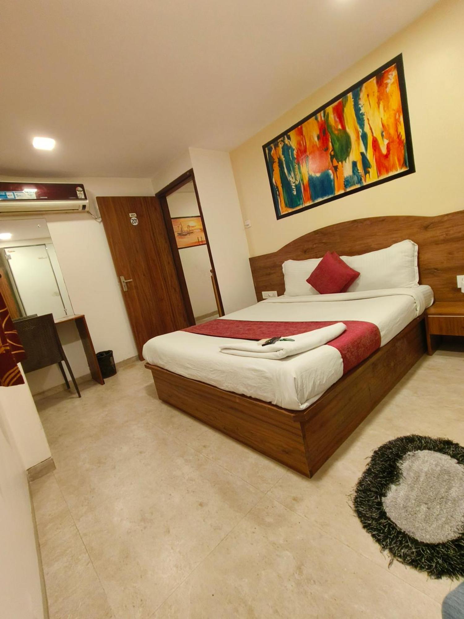Hotel Beach Crown Juhu 뭄바이 외부 사진