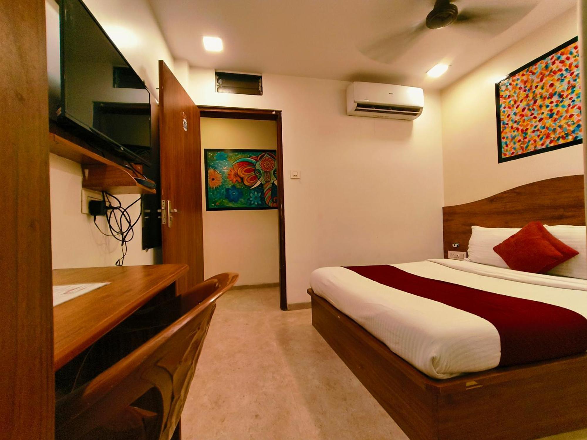 Hotel Beach Crown Juhu 뭄바이 외부 사진